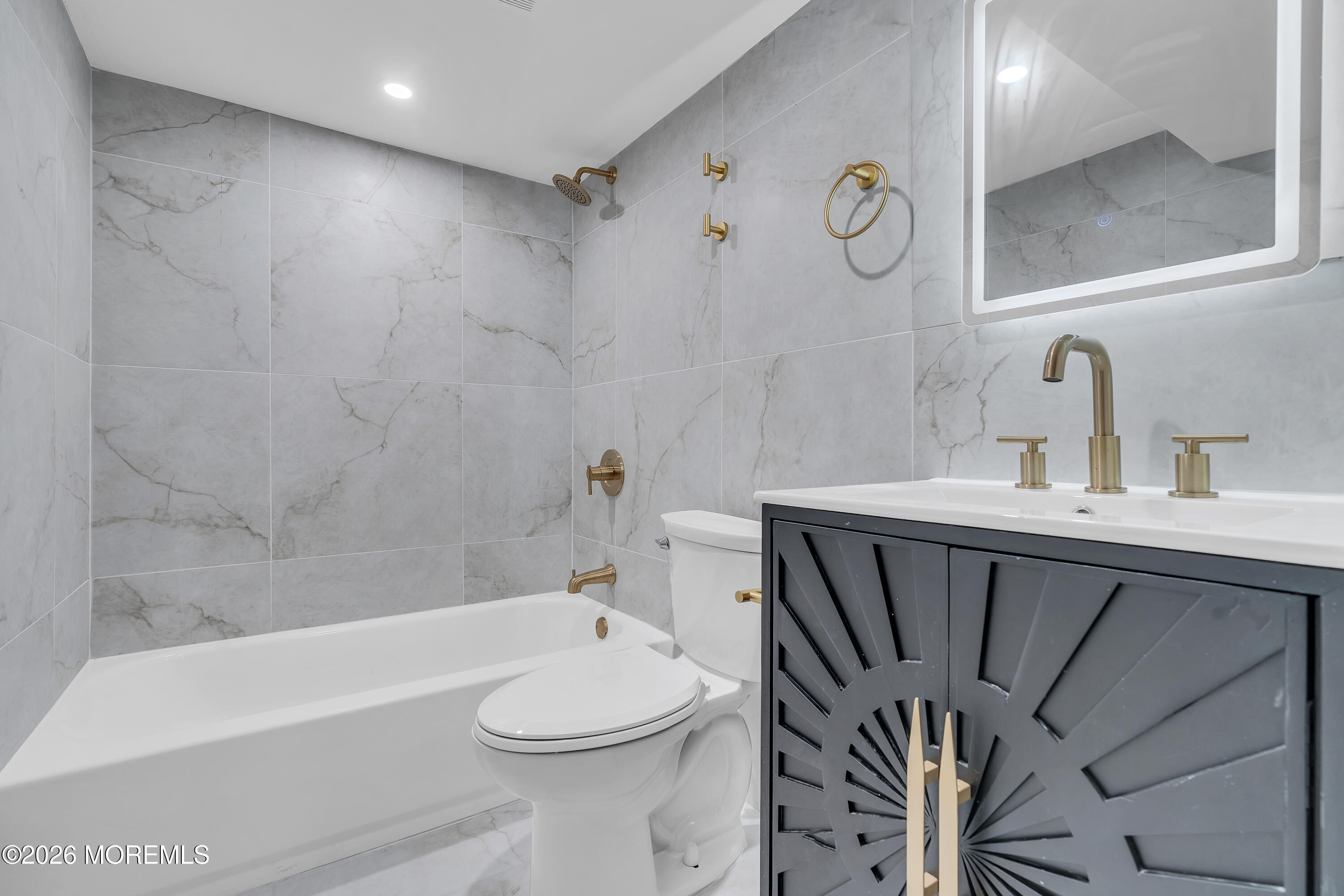 30 Pine Tree Drive Colonia NJ 07067