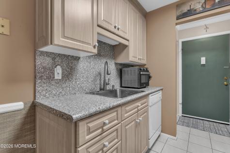 166 Cross Slope Court Manalapan NJ 07726