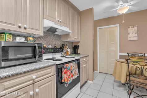 166 Cross Slope Court Manalapan NJ 07726