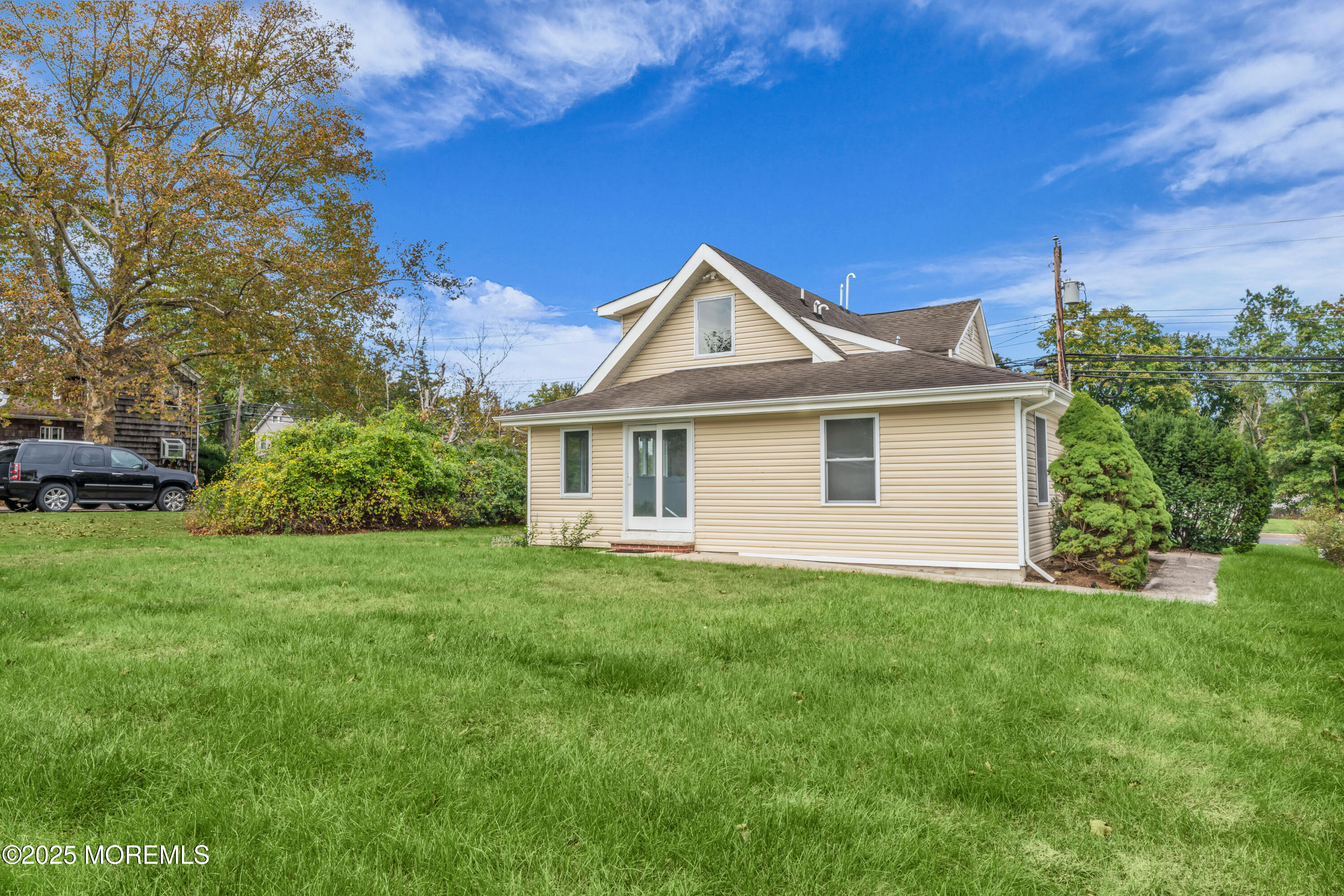 13 Lasatta Avenue Englishtown NJ 07726