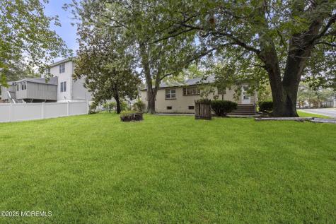 500 Caranetta Drive Lakewood NJ 08701
