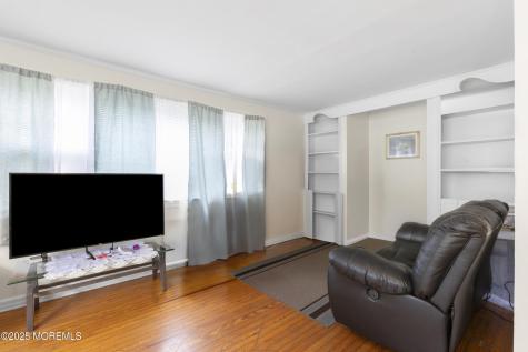 500 Caranetta Drive Lakewood NJ 08701