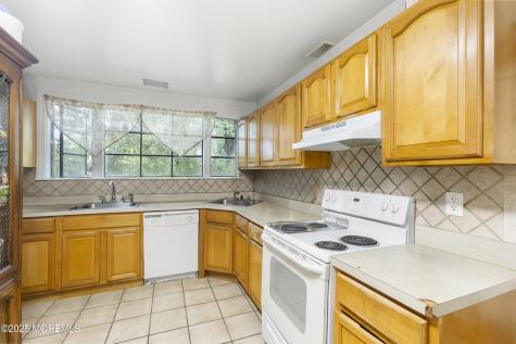 500 Caranetta Drive Lakewood NJ 08701