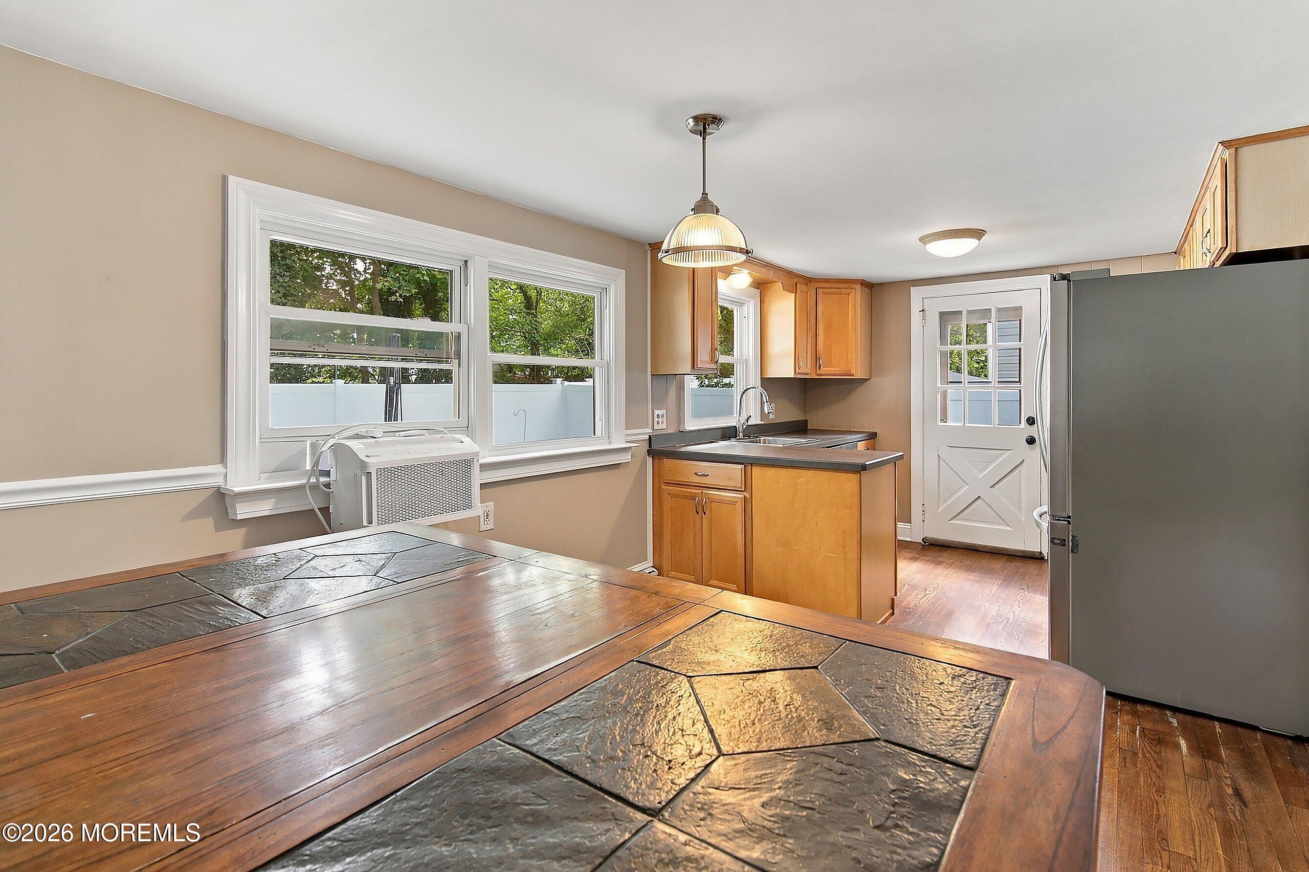 9 Hedge Street Toms River NJ 08753