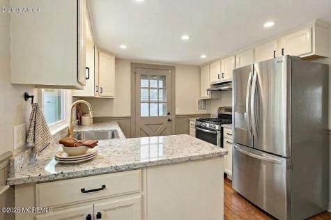 9 Hedge Street Toms River NJ 08753