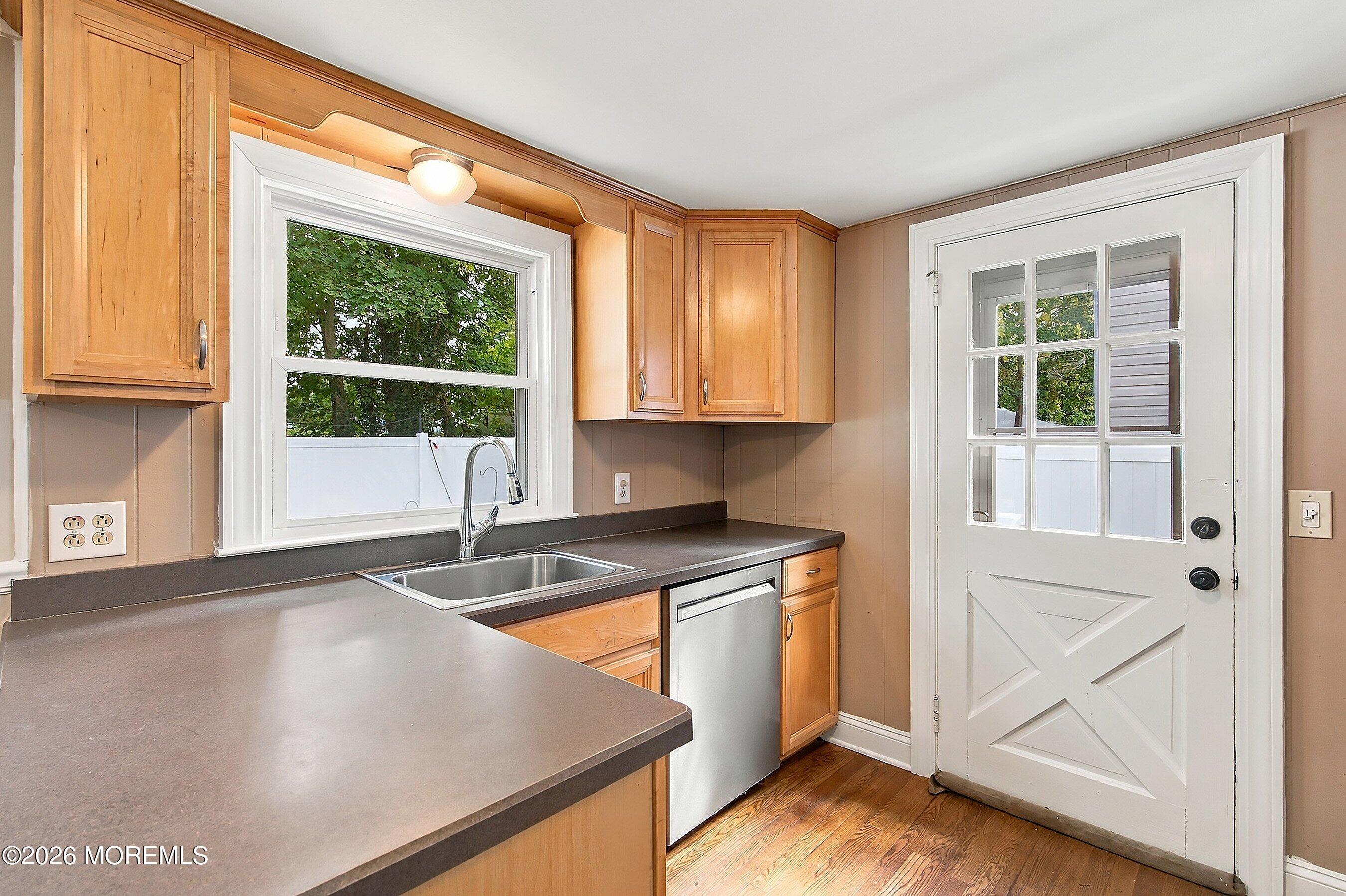 9 Hedge Street Toms River NJ 08753