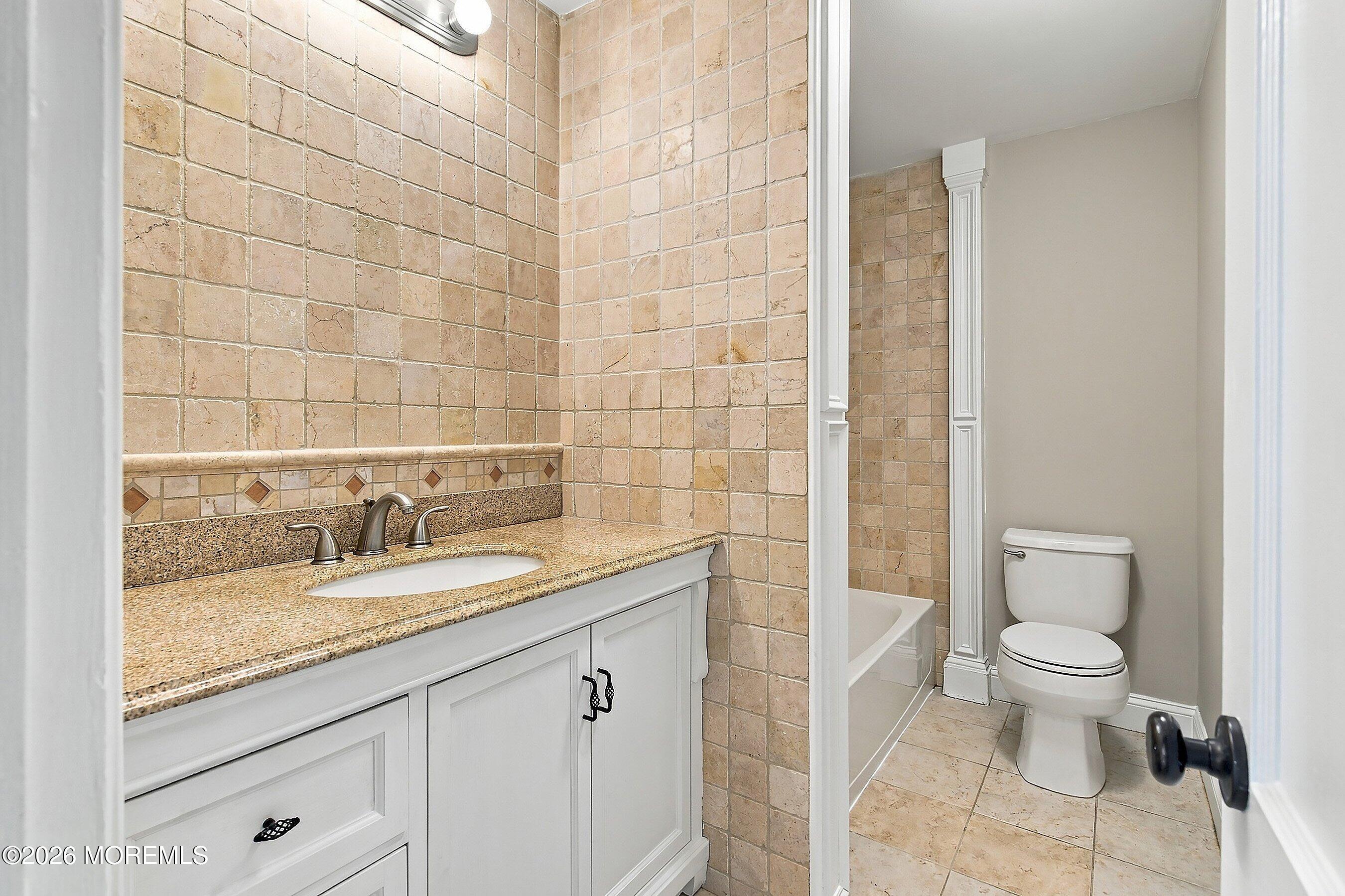 9 Hedge Street Toms River NJ 08753