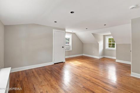 9 Hedge Street Toms River NJ 08753