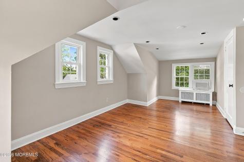 9 Hedge Street Toms River NJ 08753