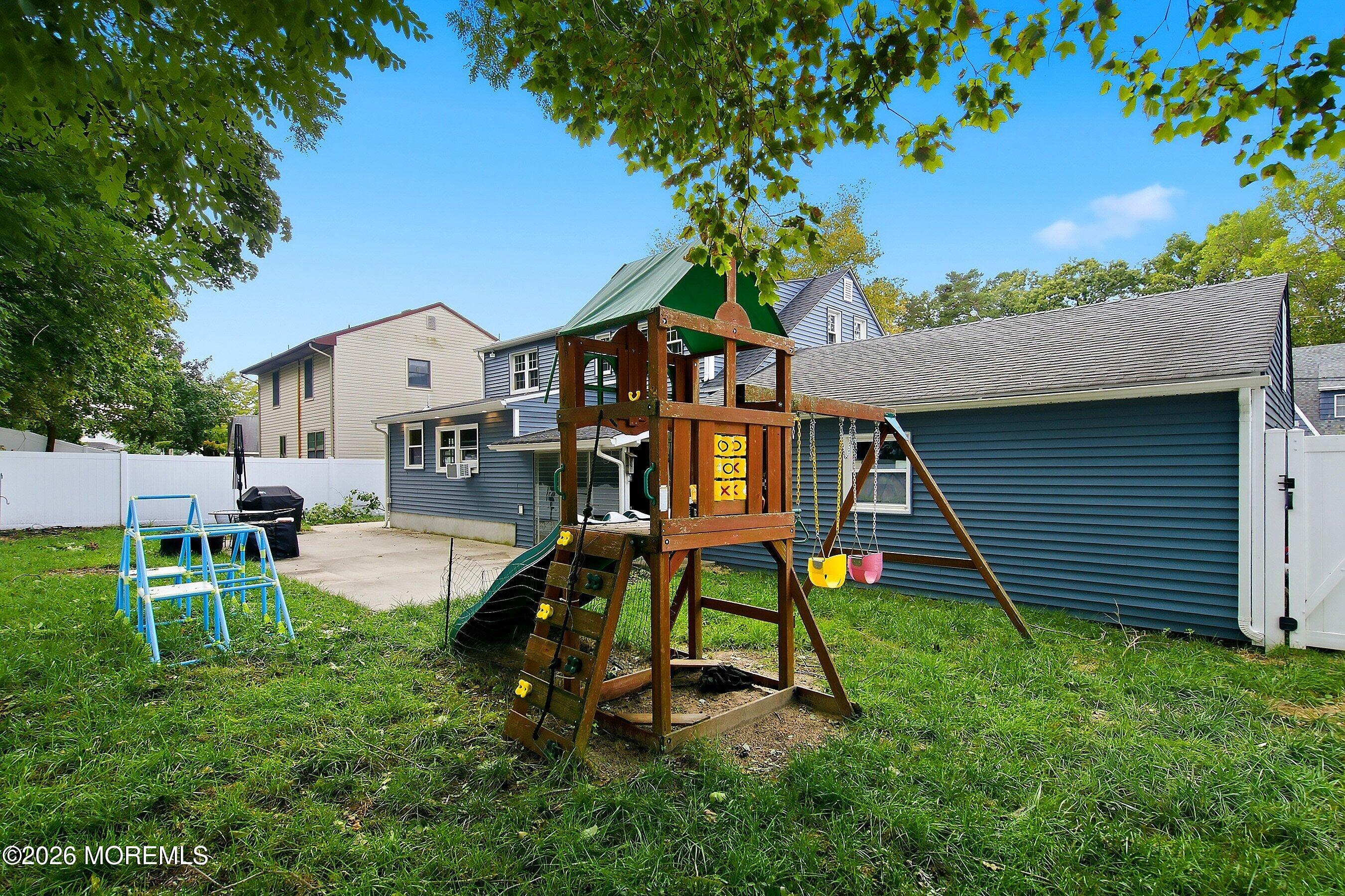 9 Hedge Street Toms River NJ 08753