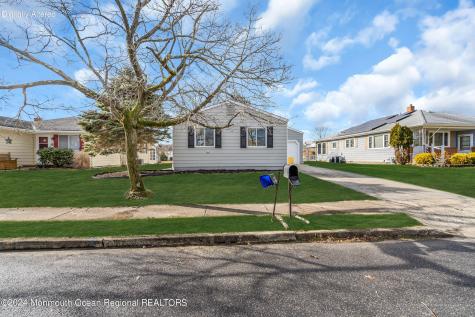 8 Venezia Street Toms River NJ 08757