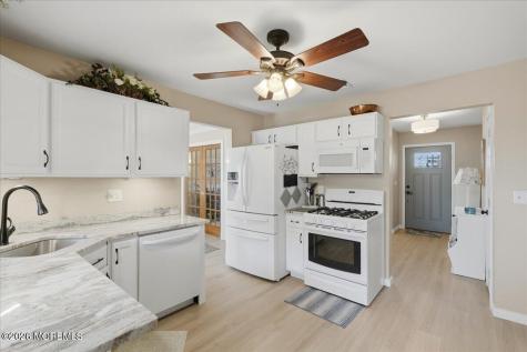 767 Buccaneer Lane Manahawkin NJ 08050