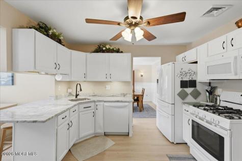 767 Buccaneer Lane Manahawkin NJ 08050
