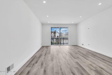 31 Hamilton Avenue Seaside Heights NJ 08751