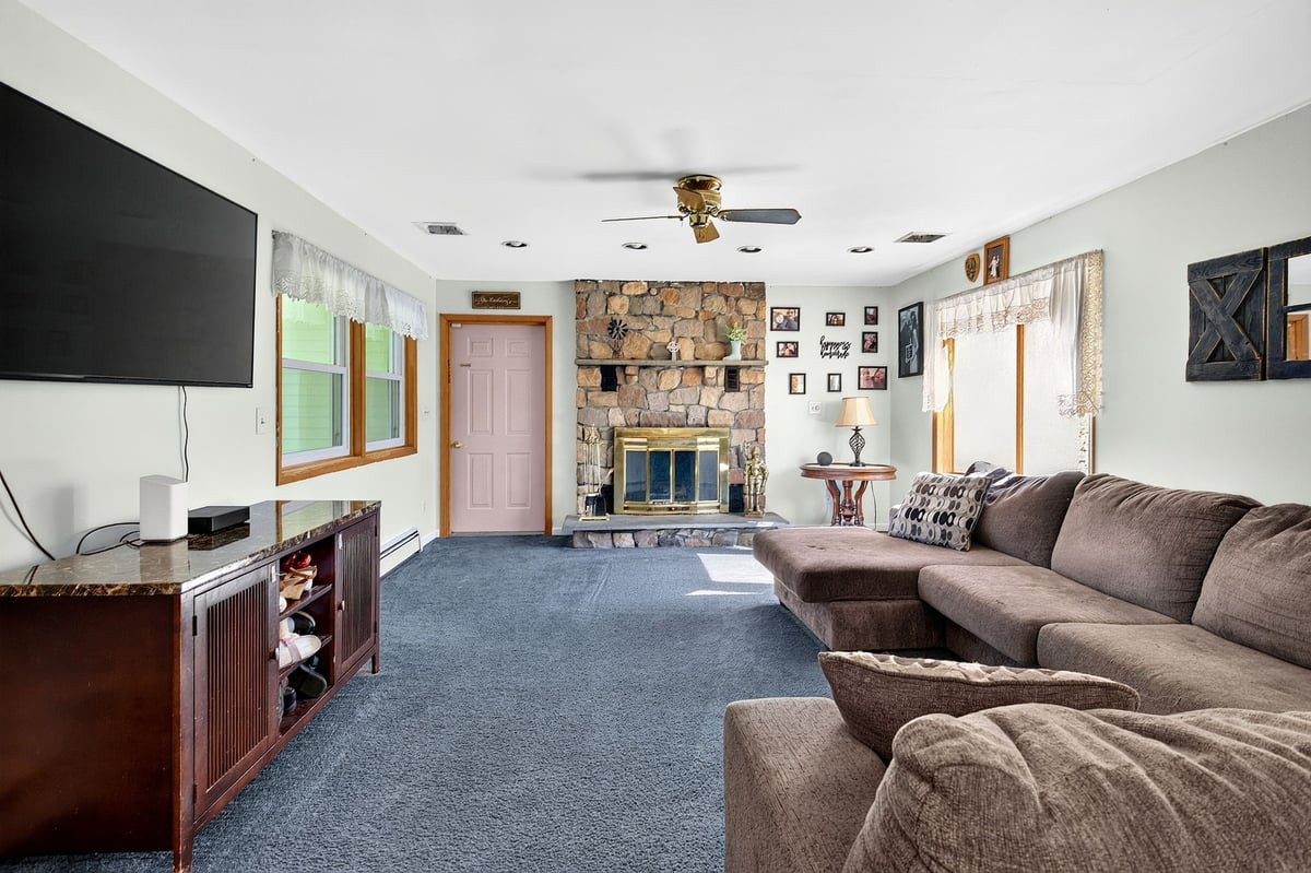 53 Hoffman Road Monroe NJ 08831