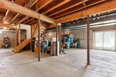 2 Donna Court Manalapan NJ 07726