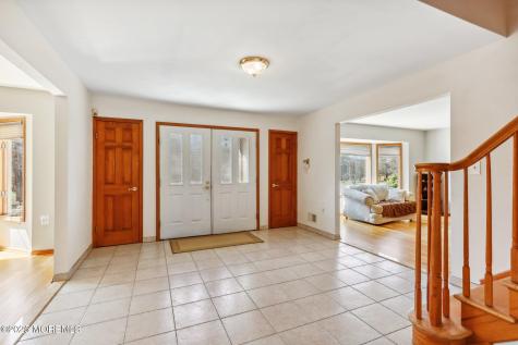 2 Donna Court Manalapan NJ 07726