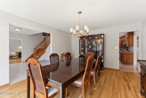 2 Donna Court Manalapan NJ 07726