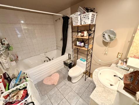 73 Laurence Parkway Laurence Harbor NJ 08879