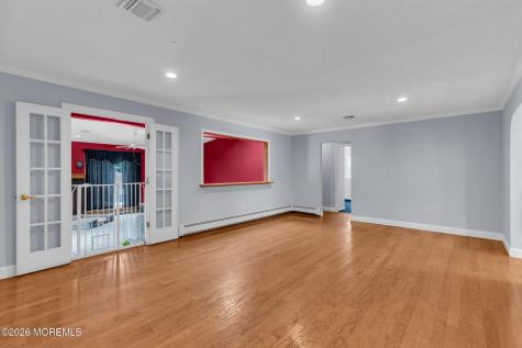 496 Apple Valley Drive Belford NJ 07718