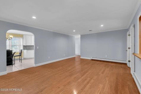 496 Apple Valley Drive Belford NJ 07718