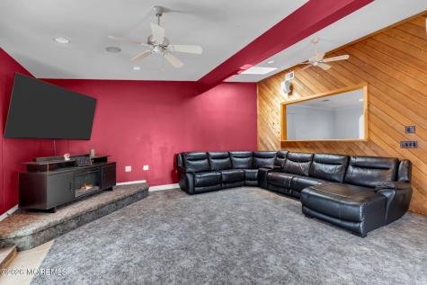 496 Apple Valley Drive Belford NJ 07718