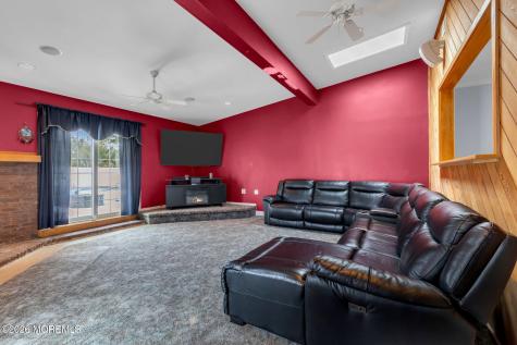 496 Apple Valley Drive Belford NJ 07718
