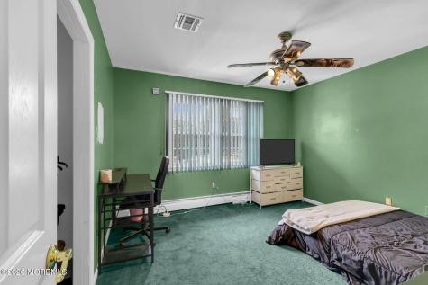 496 Apple Valley Drive Belford NJ 07718