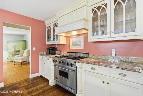 558 Green Lane River Vale NJ 07675