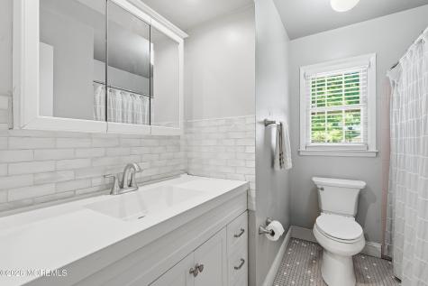 558 Green Lane River Vale NJ 07675