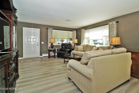 21 Lismore Drive Berkeley NJ 08721