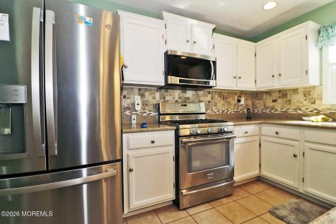 21 Lismore Drive Berkeley NJ 08721