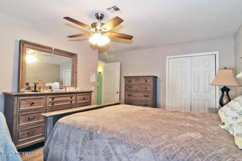 21 Lismore Drive Berkeley NJ 08721