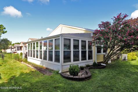 21 Lismore Drive Berkeley NJ 08721