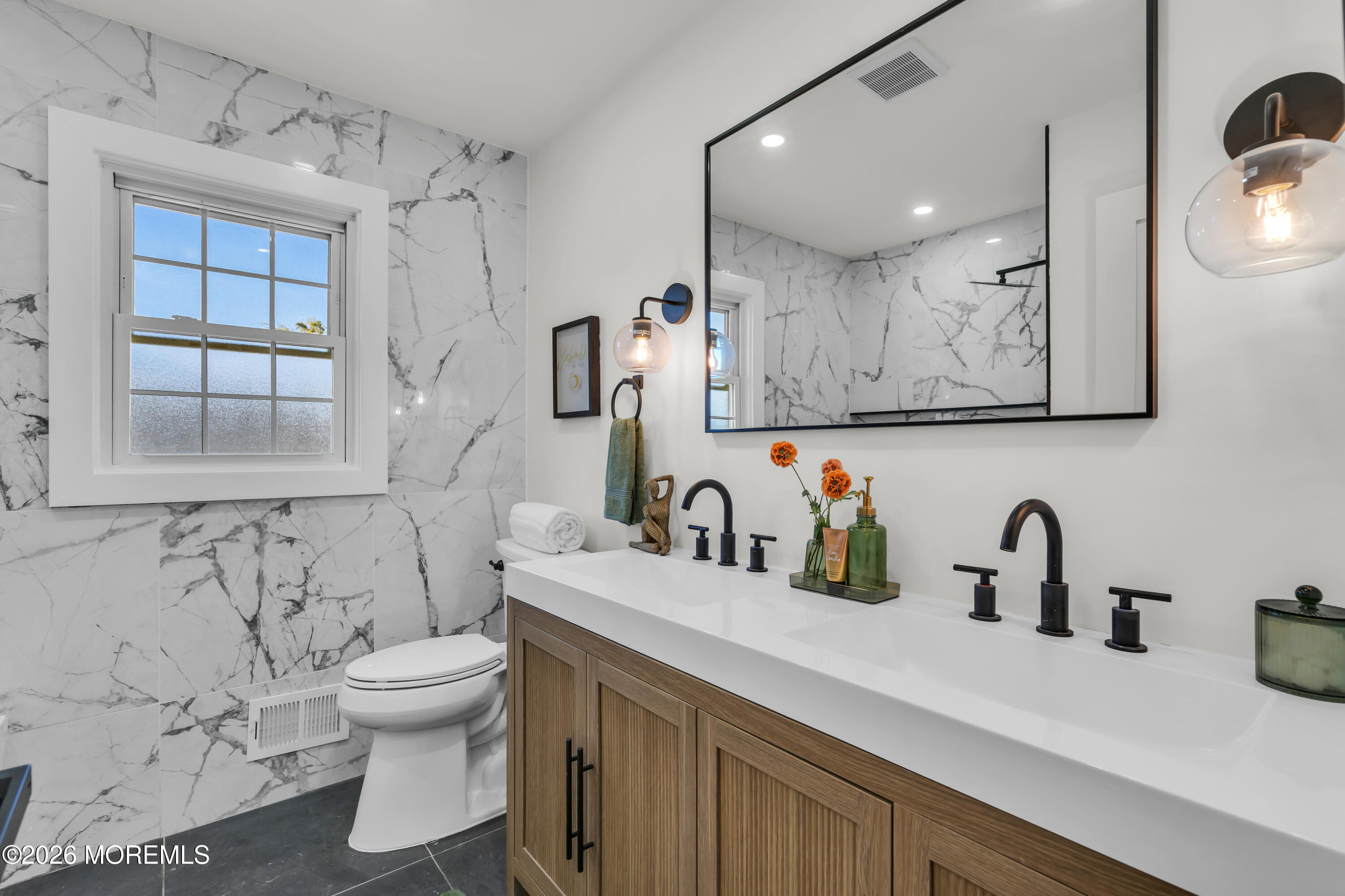 49 Elm Street Beachwood NJ 08722
