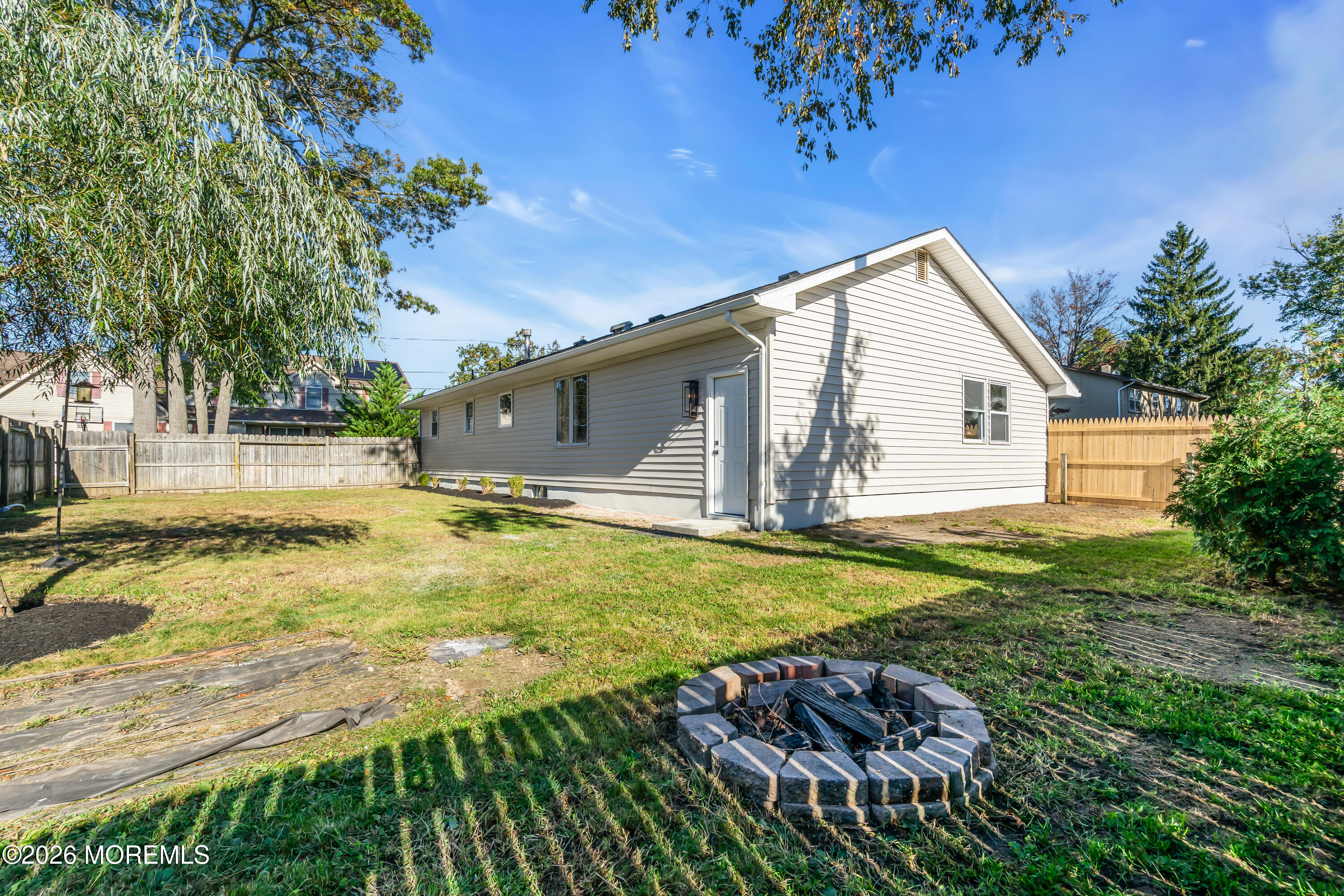 49 Elm Street Beachwood NJ 08722