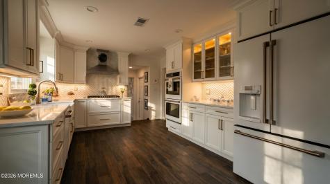 11 Mohican Drive Middletown NJ 07748