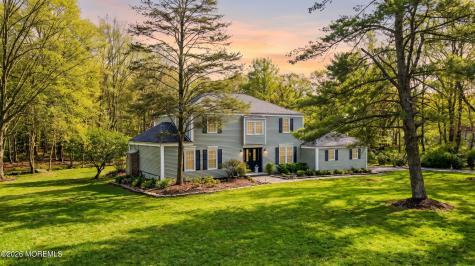 11 Mohican Drive Middletown NJ 07748