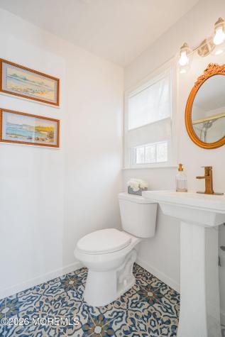 11 Mohican Drive Middletown NJ 07748