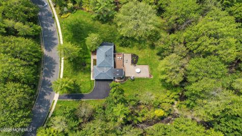 11 Mohican Drive Middletown NJ 07748