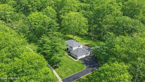 11 Mohican Drive Middletown NJ 07748