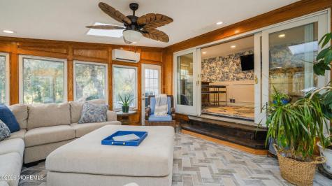11 Mohican Drive Middletown NJ 07748