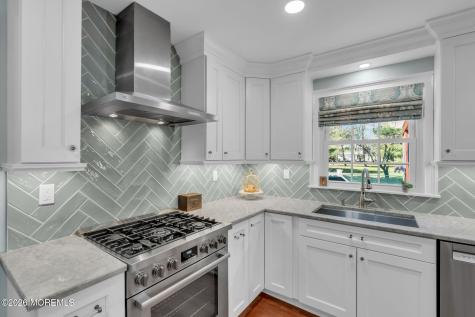 9 Neville Drive Lincroft NJ 07738