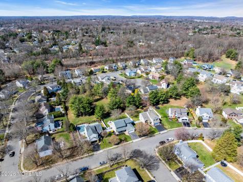 9 Neville Drive Lincroft NJ 07738