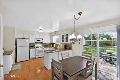 11 Moss Haven Way Howell NJ 07731