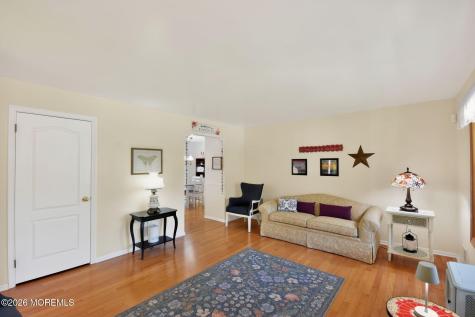 11 Moss Haven Way Howell NJ 07731