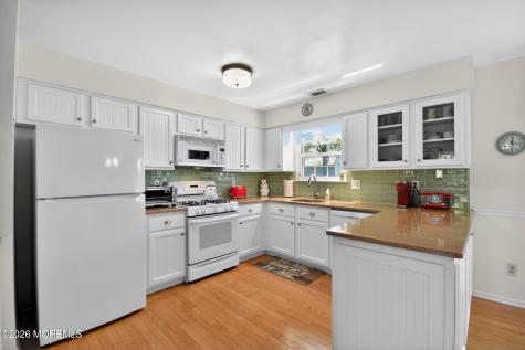 11 Moss Haven Way Howell NJ 07731