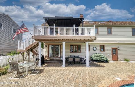 17 Fontainebleau Drive Brick NJ 08723