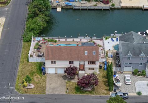 17 Fontainebleau Drive Brick NJ 08723