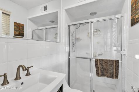 17 Fontainebleau Drive Brick NJ 08723